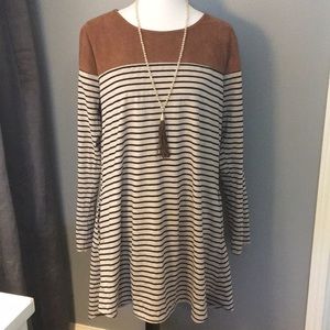 Long Sleeve Stripe Dress w/ pockets
